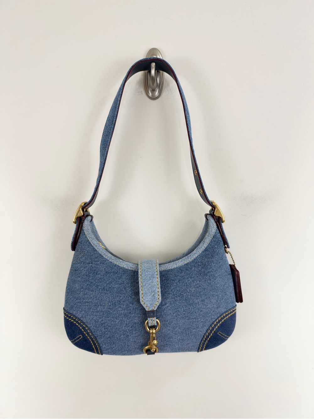 Coach Denim The Hampton’s Hobo Limited Re-Edition 2005 - Picture 2 of 15